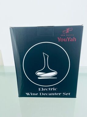 Rohs Electric NEW Wine Decanter Set